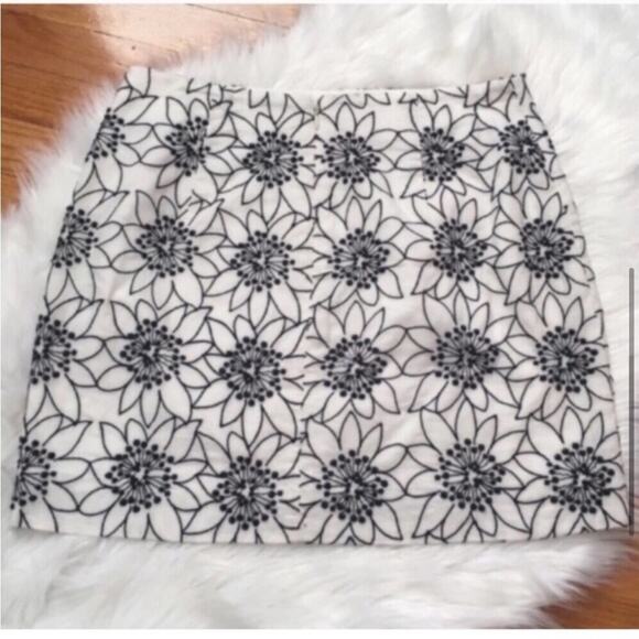 J. Crew Petite Embroidered Floral Mini Skirt Size 8P - Picture 5 of 8